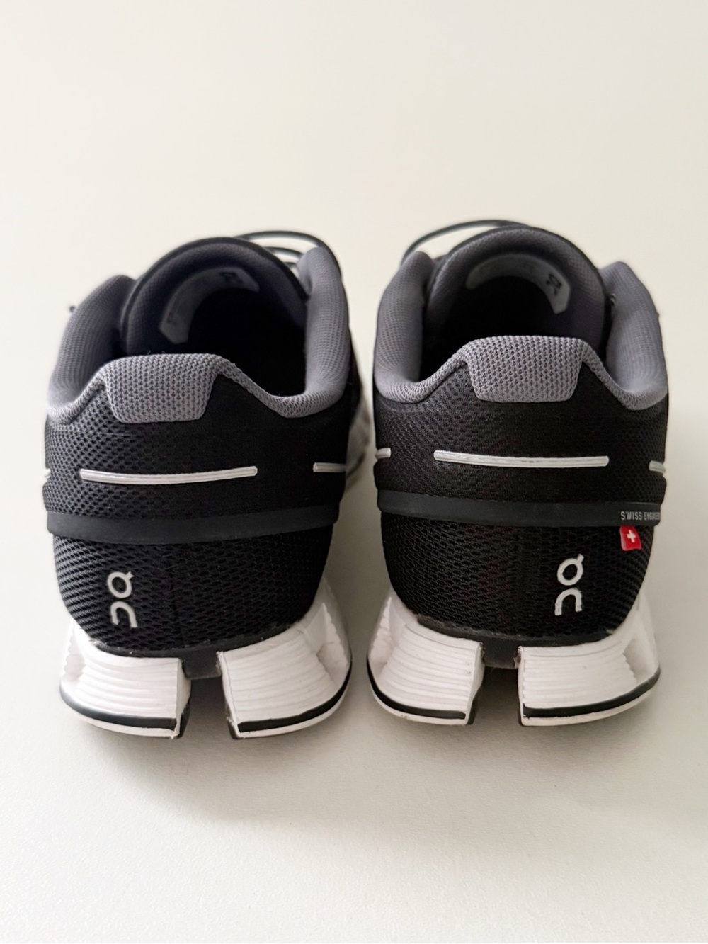 On Cloud 5 Running Sneaker 9 Black Slip On Low Top Athletic Athleisure Casual - Picture 4 of 8